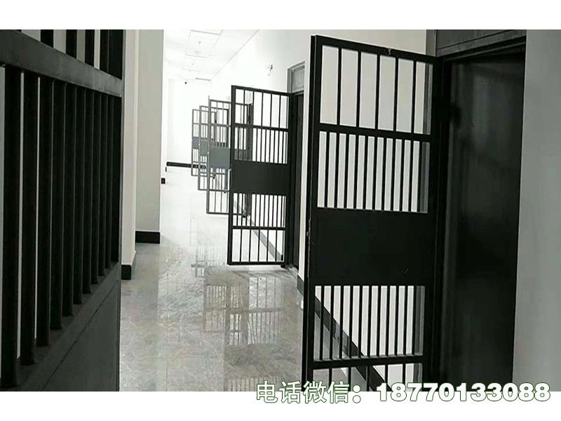内江监狱宿舍铁门